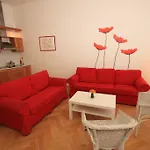 Quadrio Bedroom *