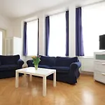 Quadrio Bedroom דירה