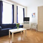 Quadrio Bedroom *