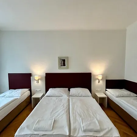 Quadrio Bedroom