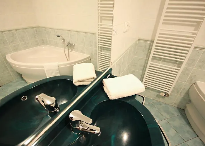 Quadrio Bedroom Praag